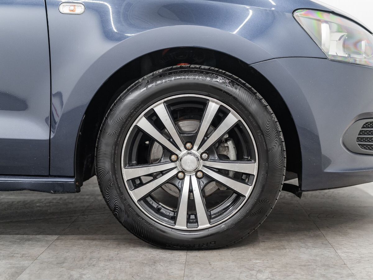 Volkswagen Polo 2014 - фото автомобиля