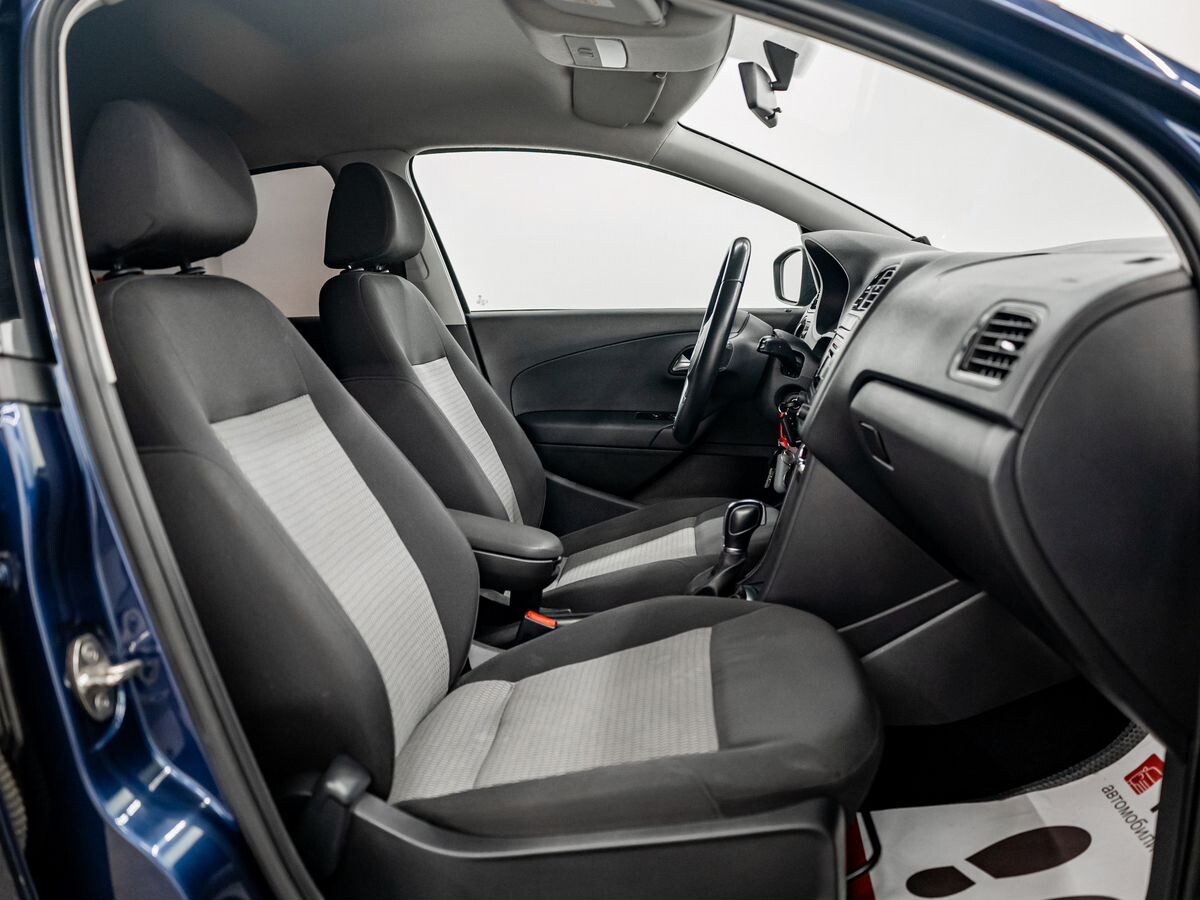 Volkswagen Polo 2014 - фото автомобиля