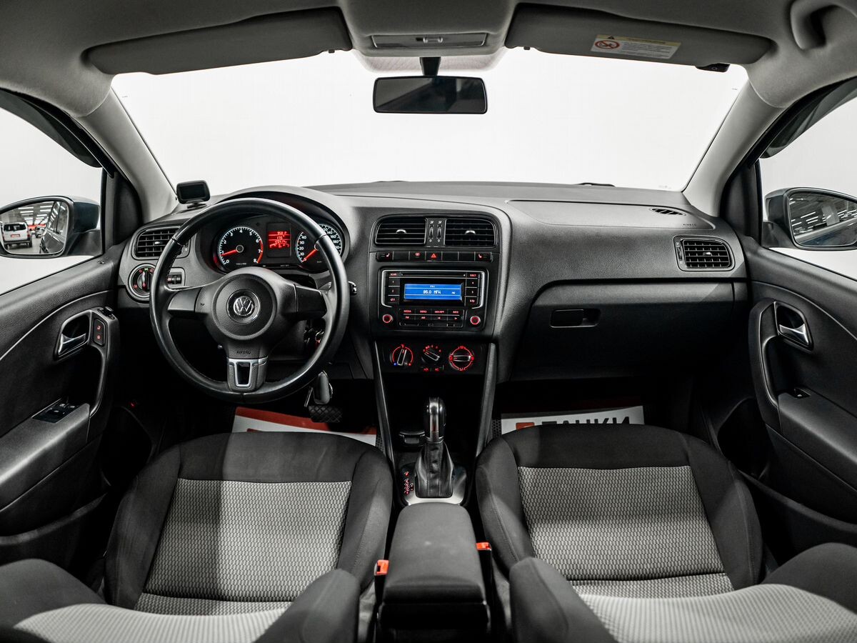 Volkswagen Polo 2014 - фото автомобиля