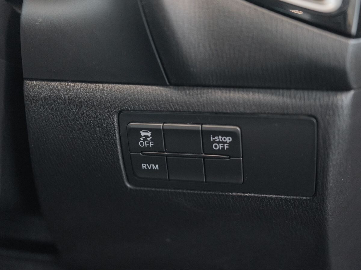 Mazda Axela 2015 - фото автомобиля