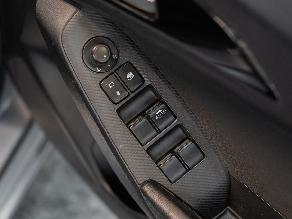 Mazda Axela 2015 - фото автомобиля