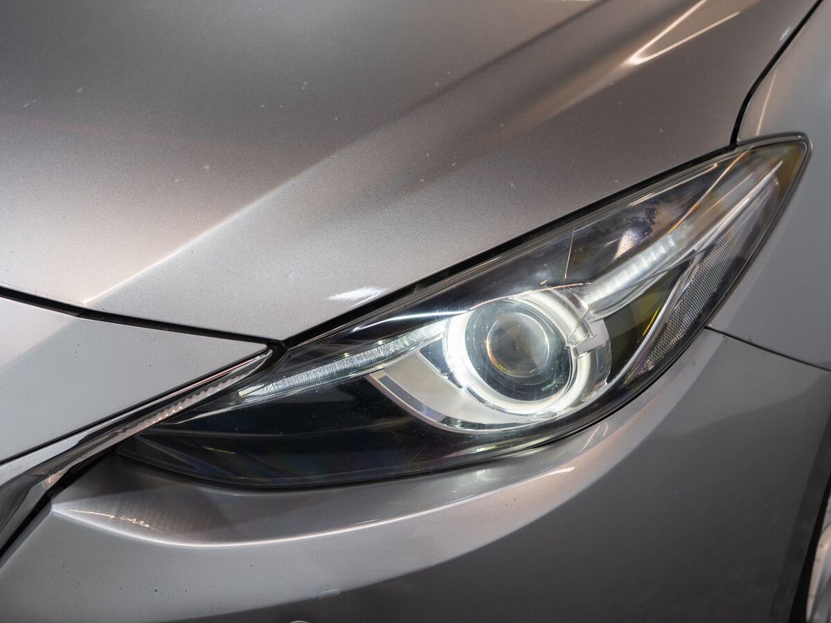Mazda Axela 2015 - фото автомобиля