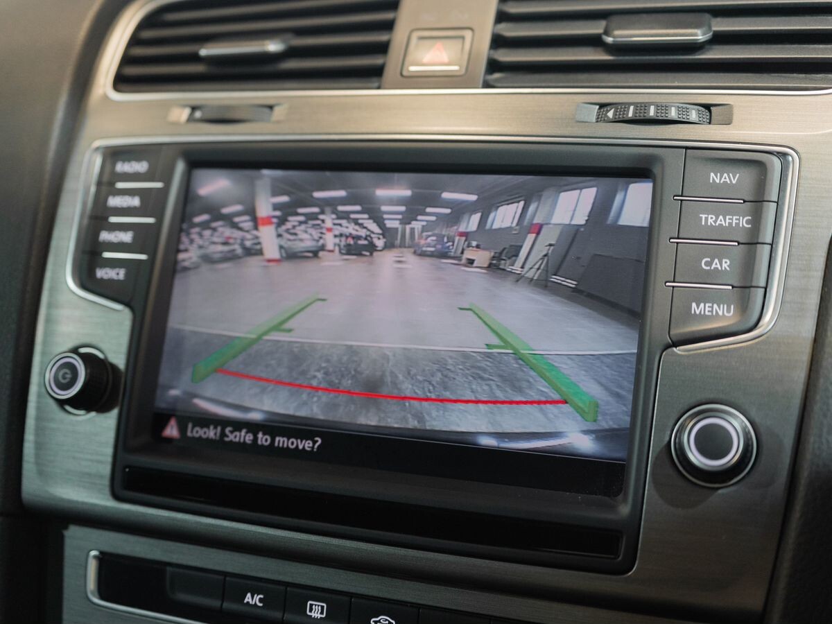 Volkswagen Golf 2013 - фото автомобиля