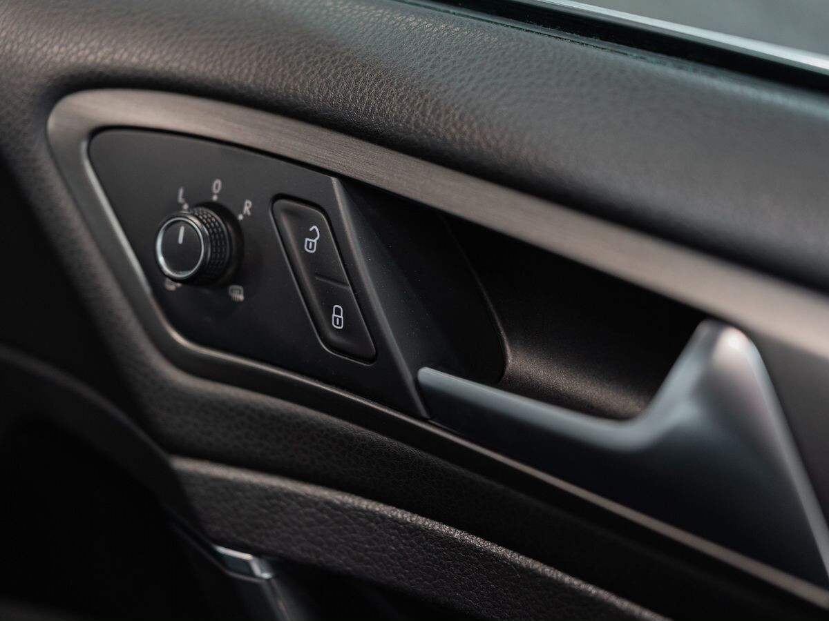 Volkswagen Golf 2013 - фото автомобиля