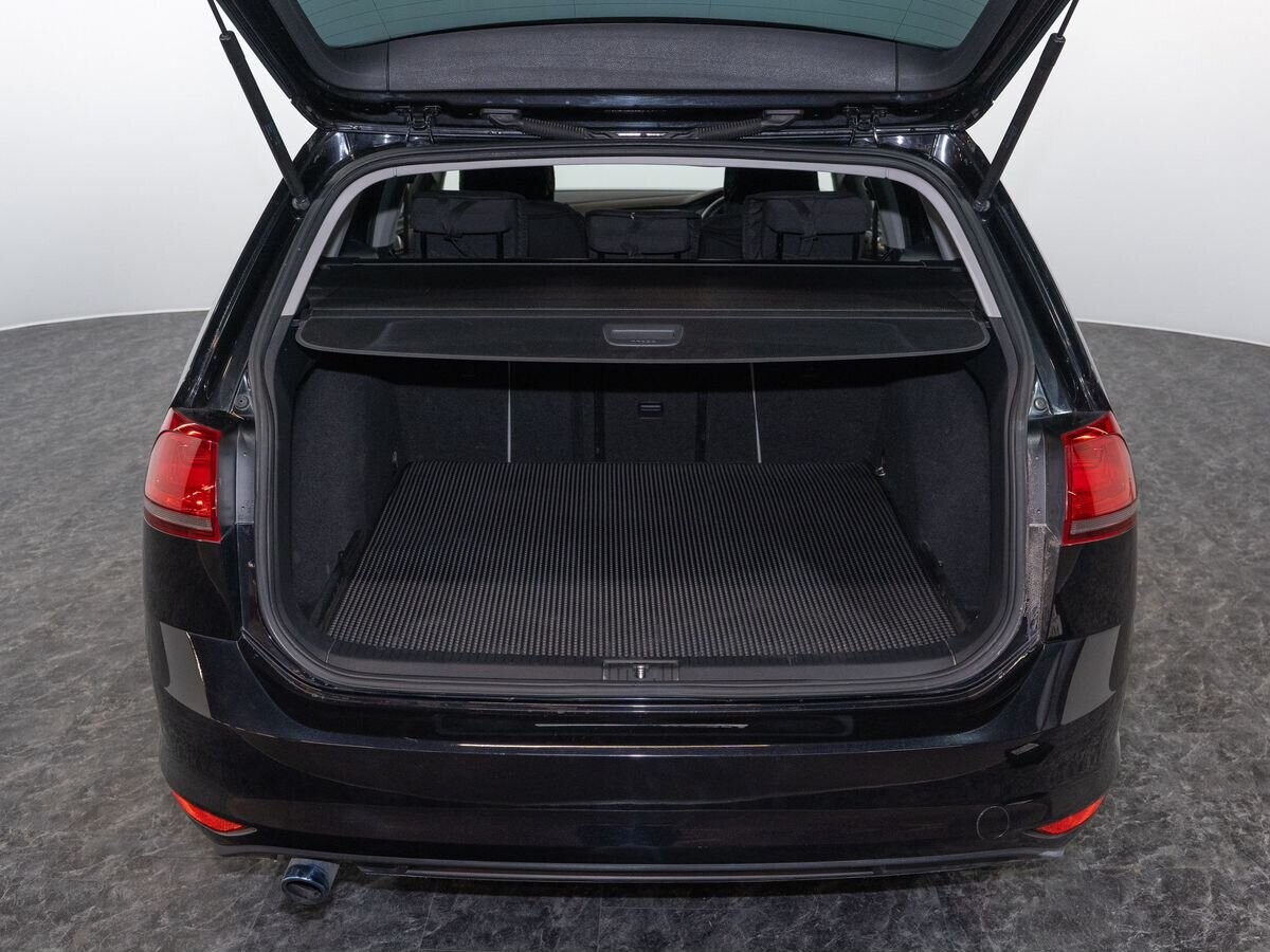 Volkswagen Golf 2013 - фото автомобиля
