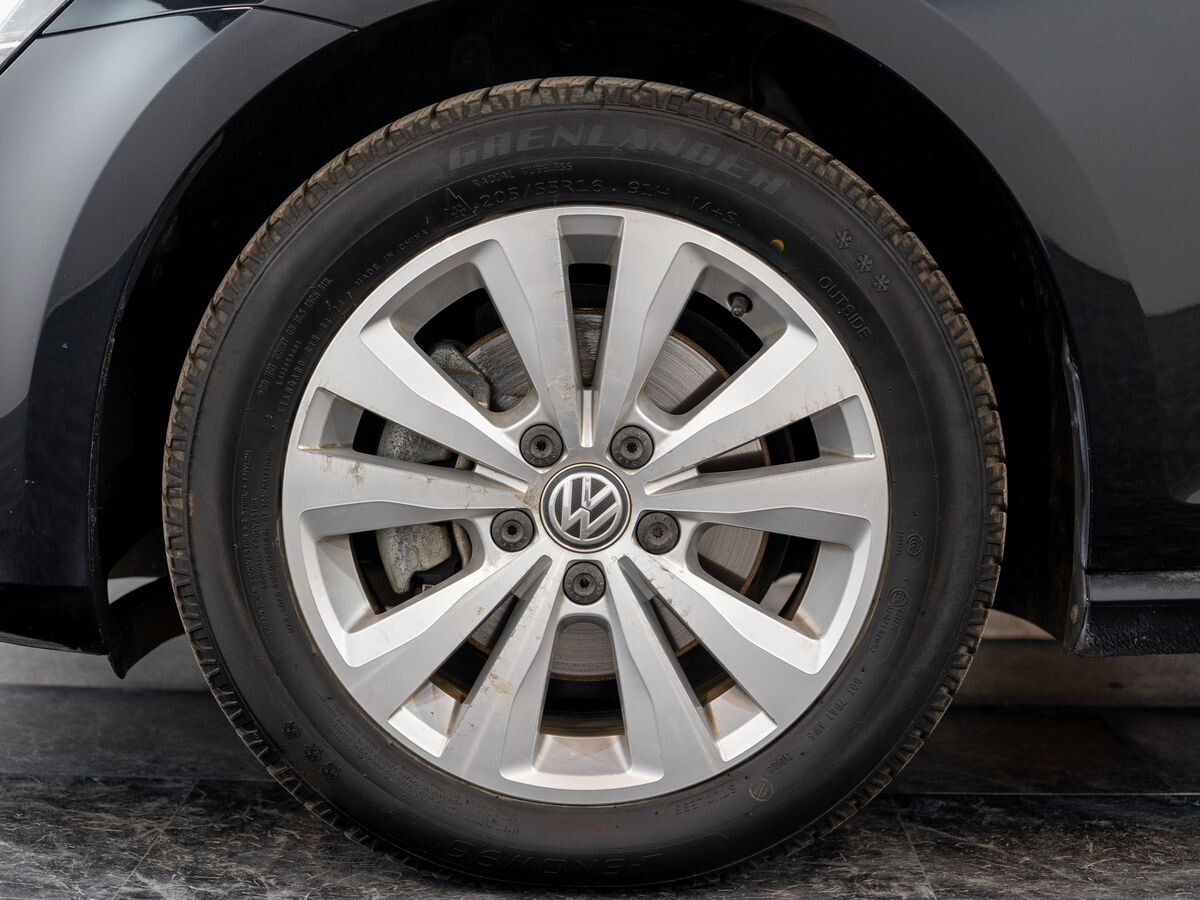 Volkswagen Golf 2013 - фото автомобиля