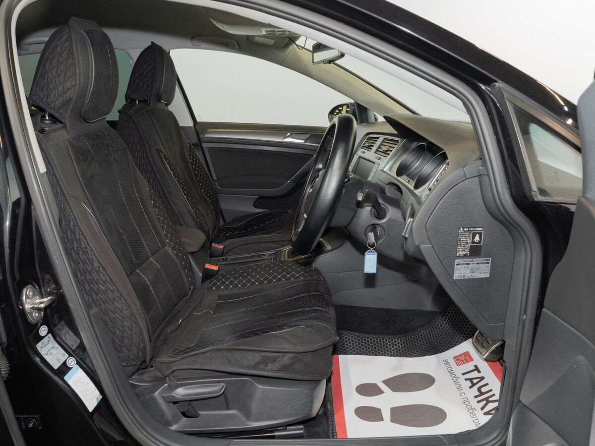 Volkswagen Golf 2013 - фото автомобиля