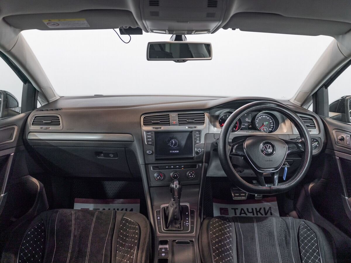 Volkswagen Golf 2013 - фото автомобиля