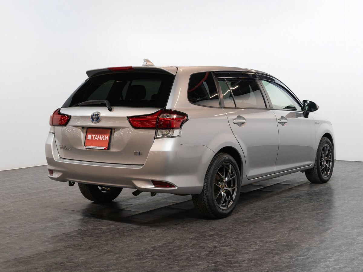 Toyota Corolla Fielder 2015 - фото автомобиля