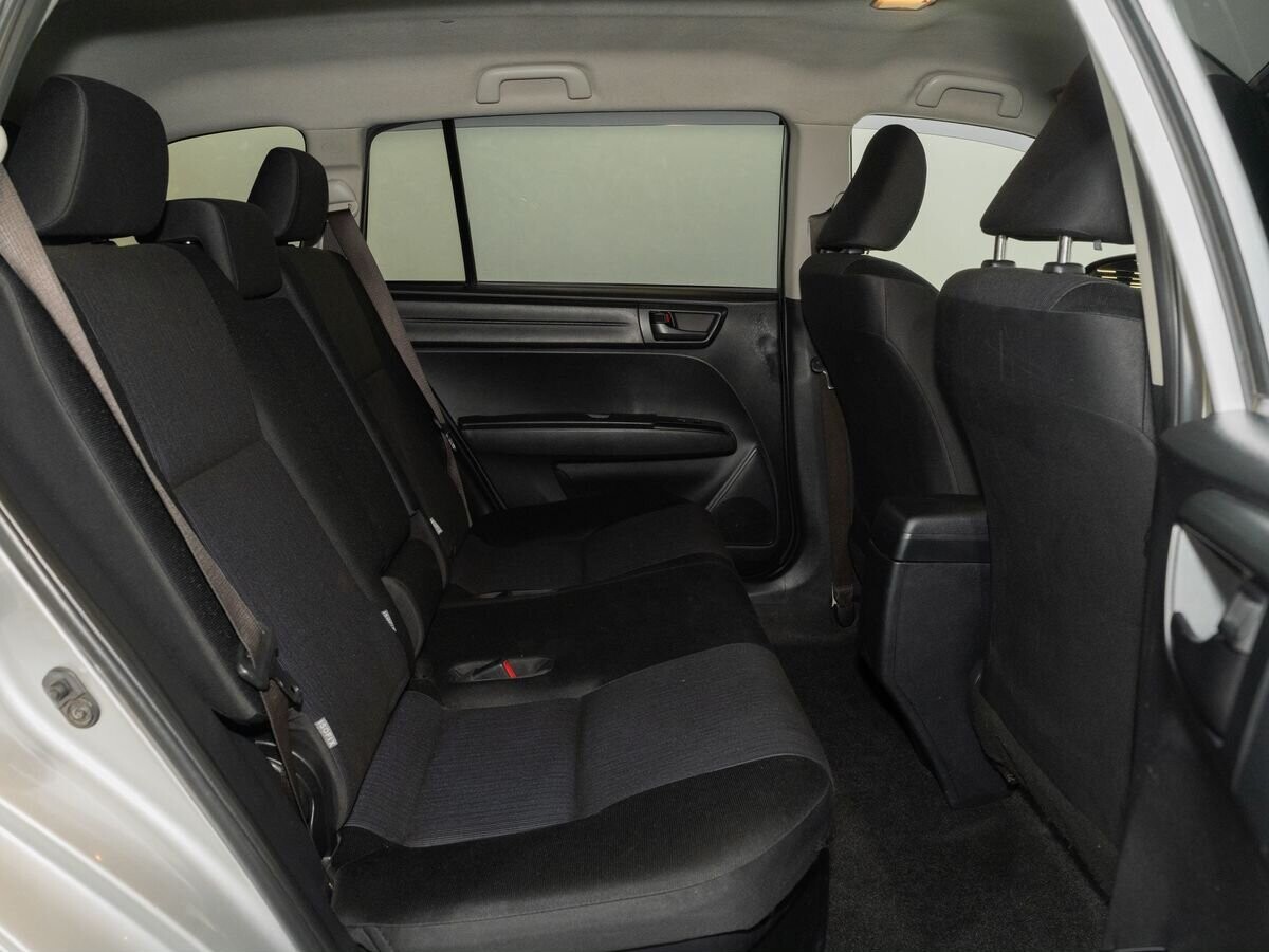 Toyota Corolla Fielder 2015 - фото автомобиля