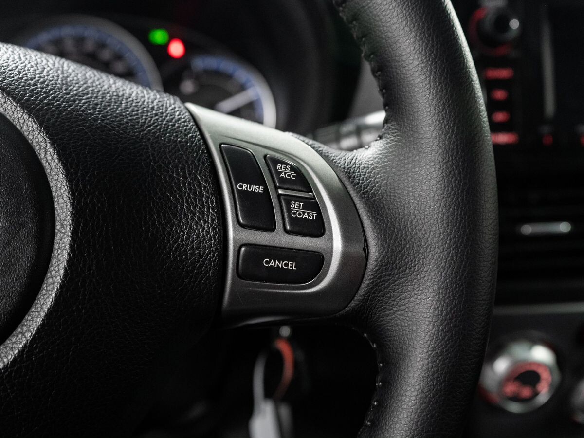 Subaru Forester 2011 - фото автомобиля