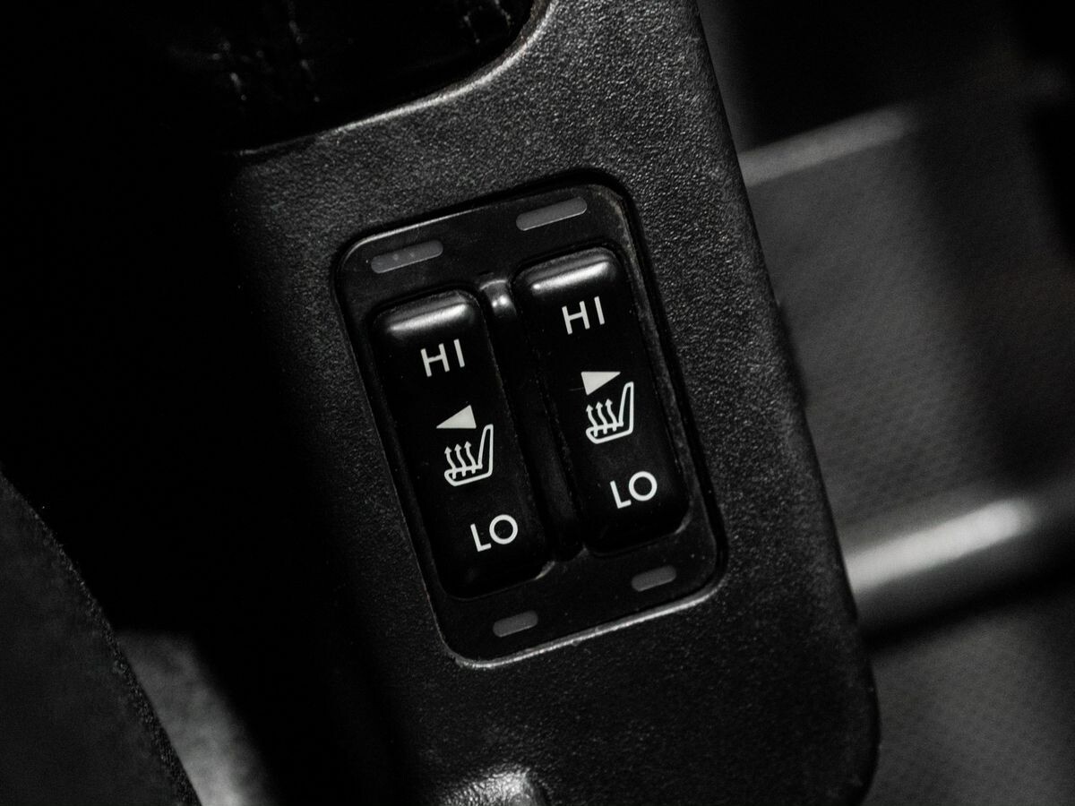 Subaru Forester 2011 - фото автомобиля
