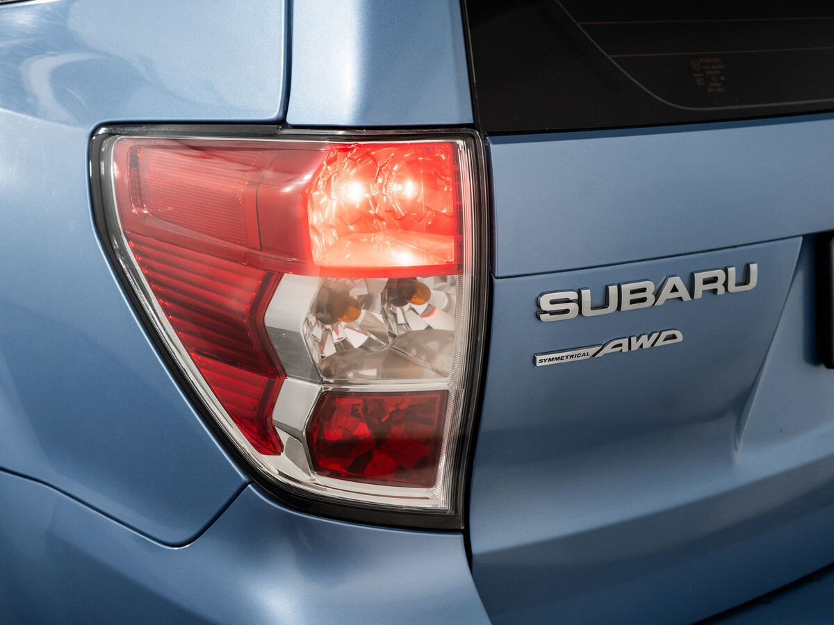 Subaru Forester 2011 - фото автомобиля