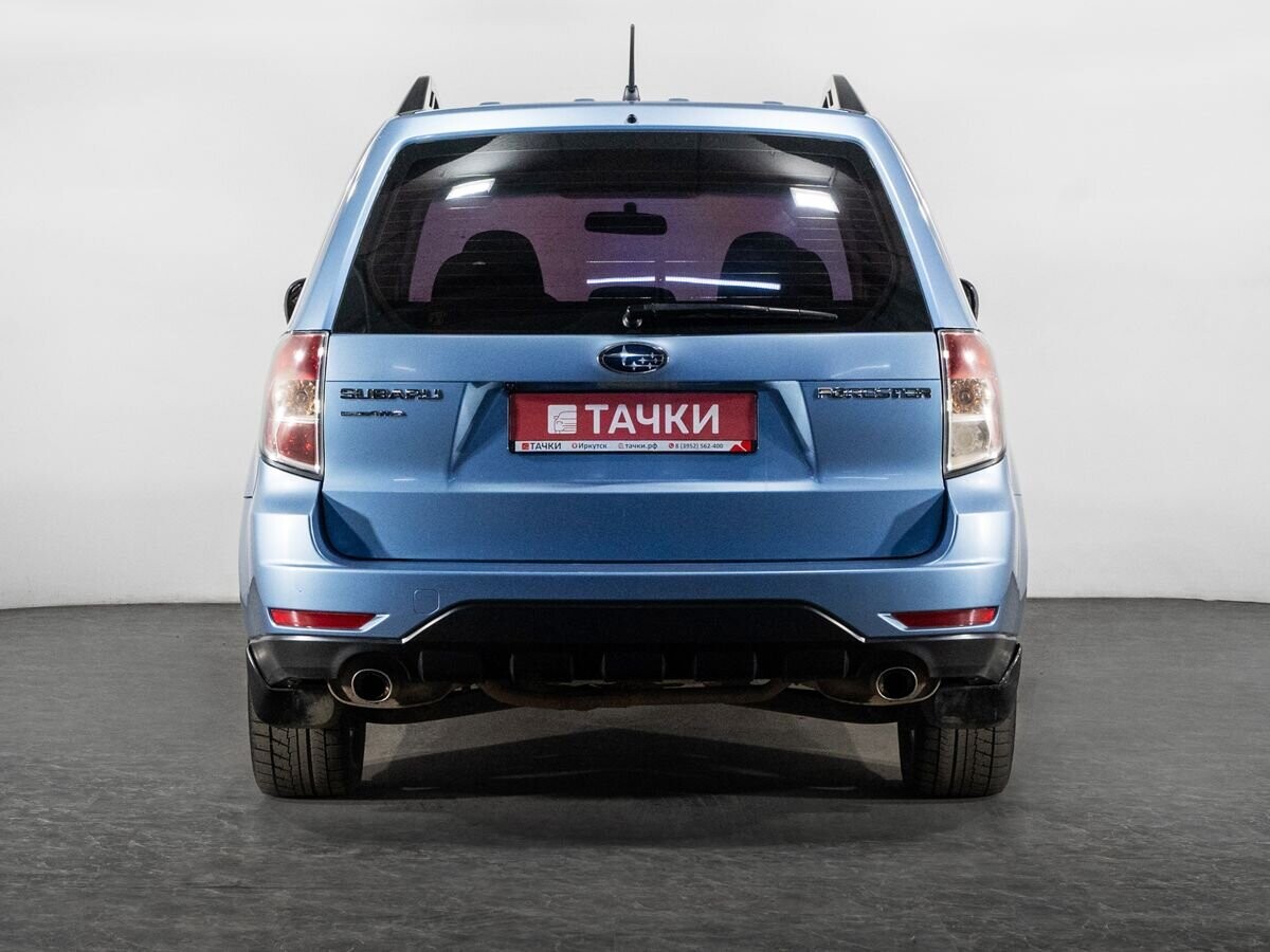 Subaru Forester 2011 - фото автомобиля