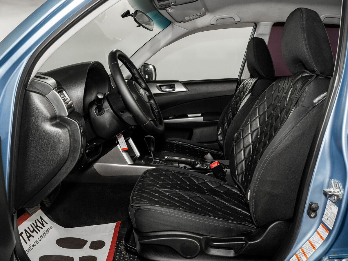 Subaru Forester 2011 - фото автомобиля