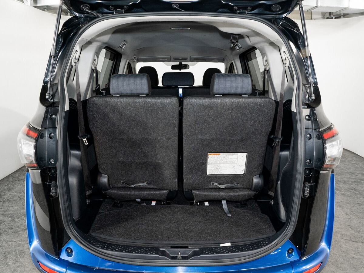 Toyota Sienta 2015 - фото автомобиля