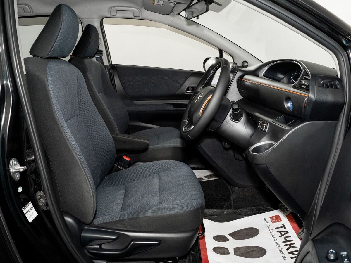 Toyota Sienta 2015 - фото автомобиля