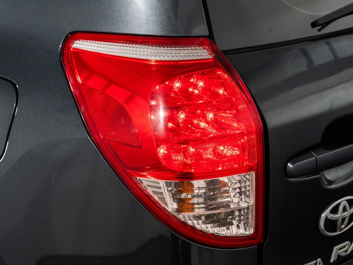 Toyota RAV4 2006 - фото автомобиля