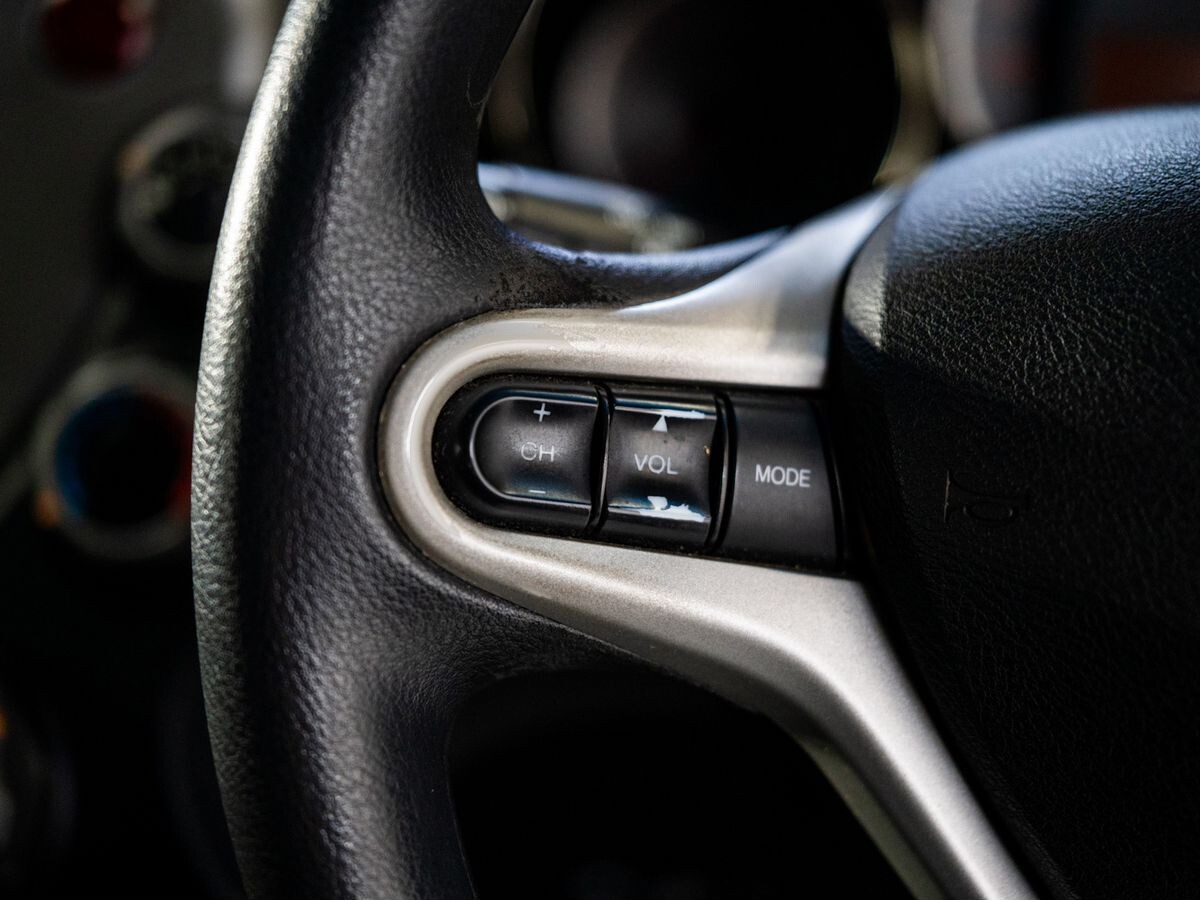 Honda Fit 2012 - фото автомобиля