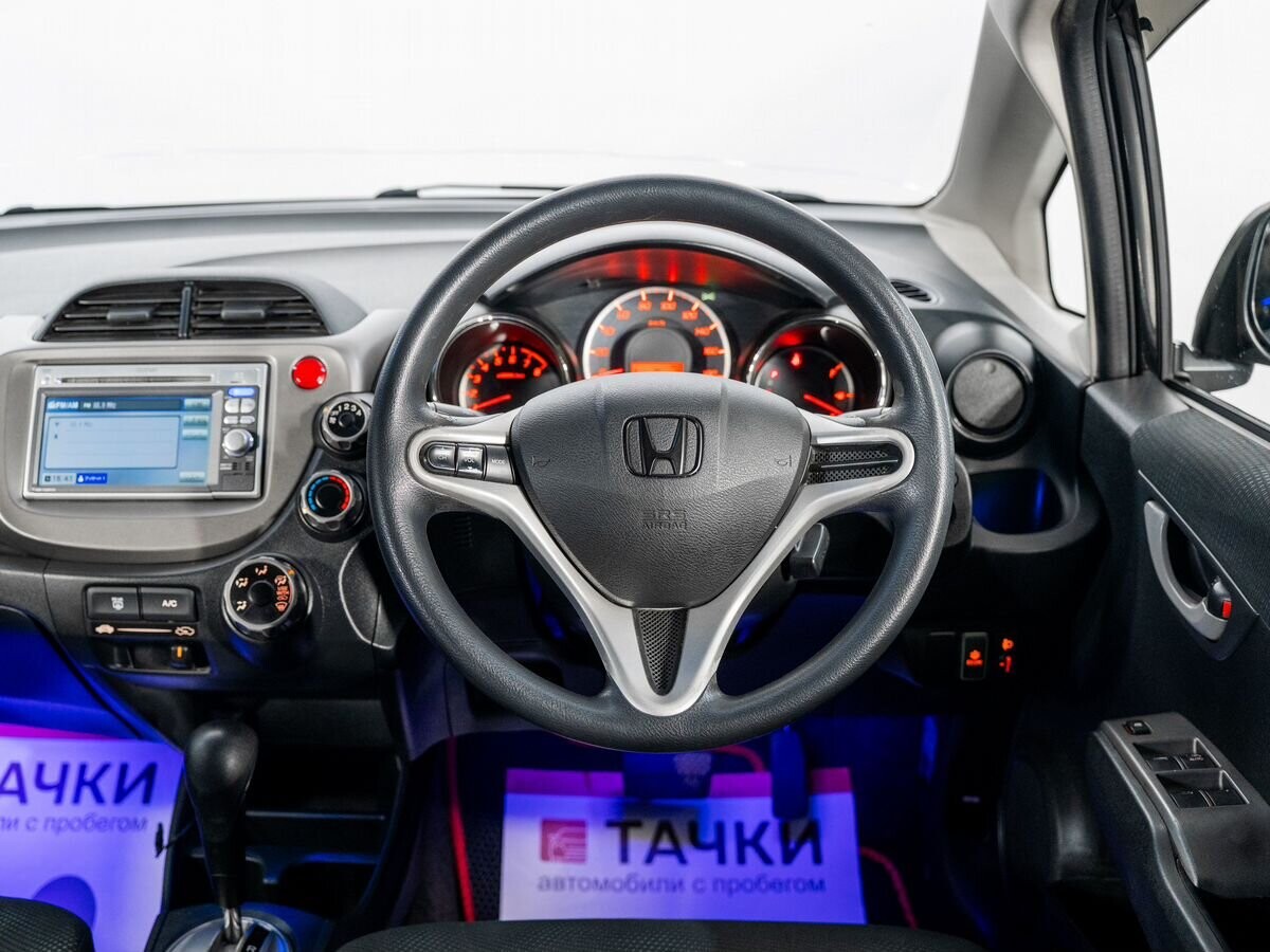 Honda Fit 2012 - фото автомобиля