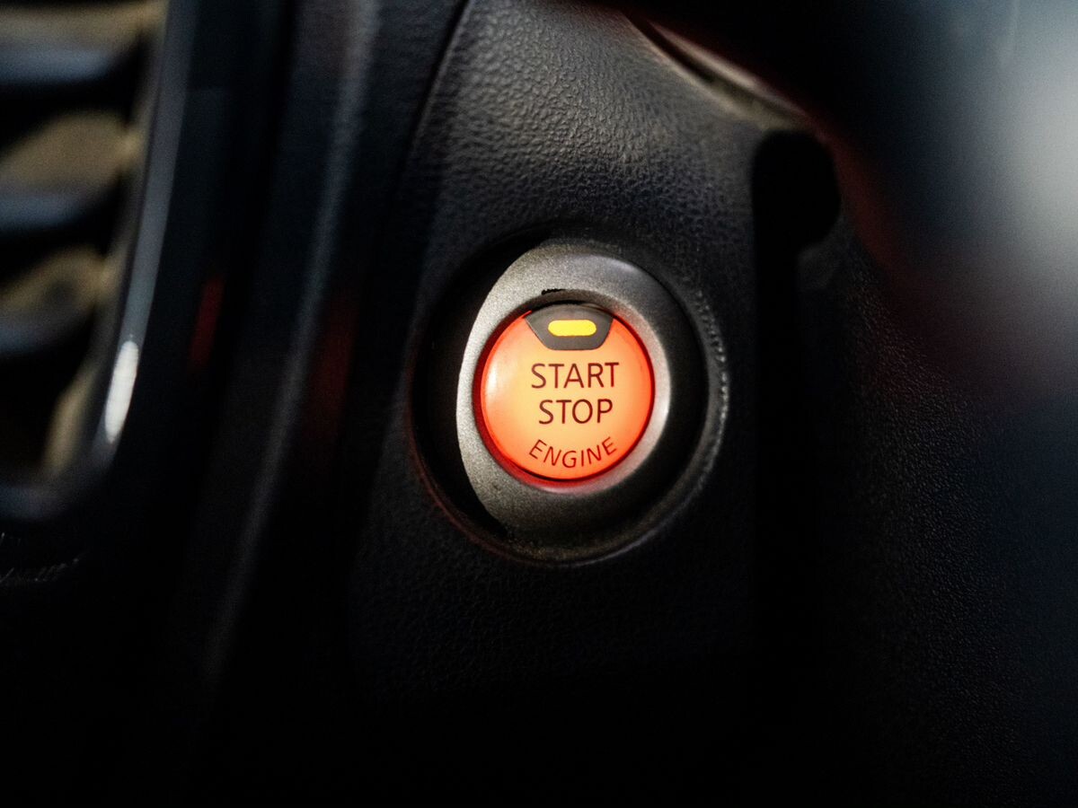 Nissan Juke 2012 - фото автомобиля