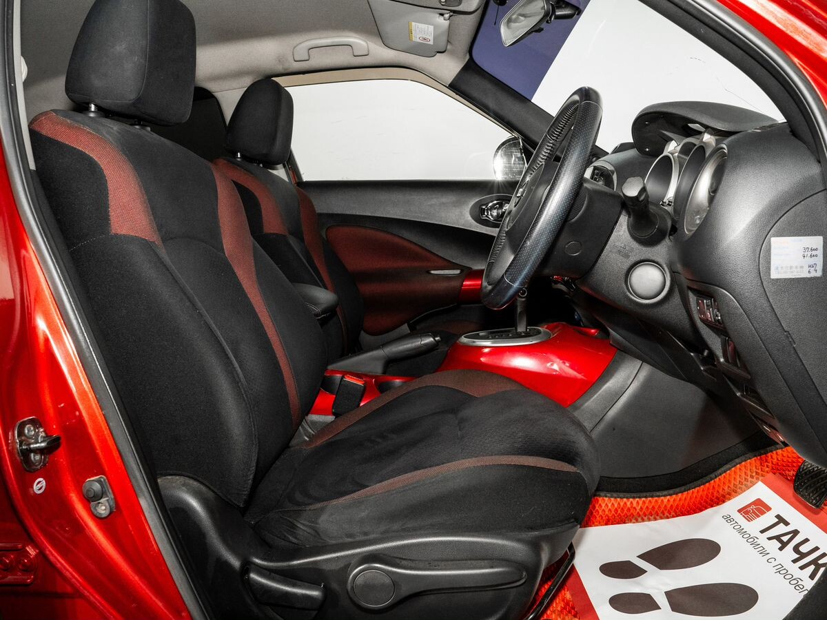 Nissan Juke 2012 - фото автомобиля