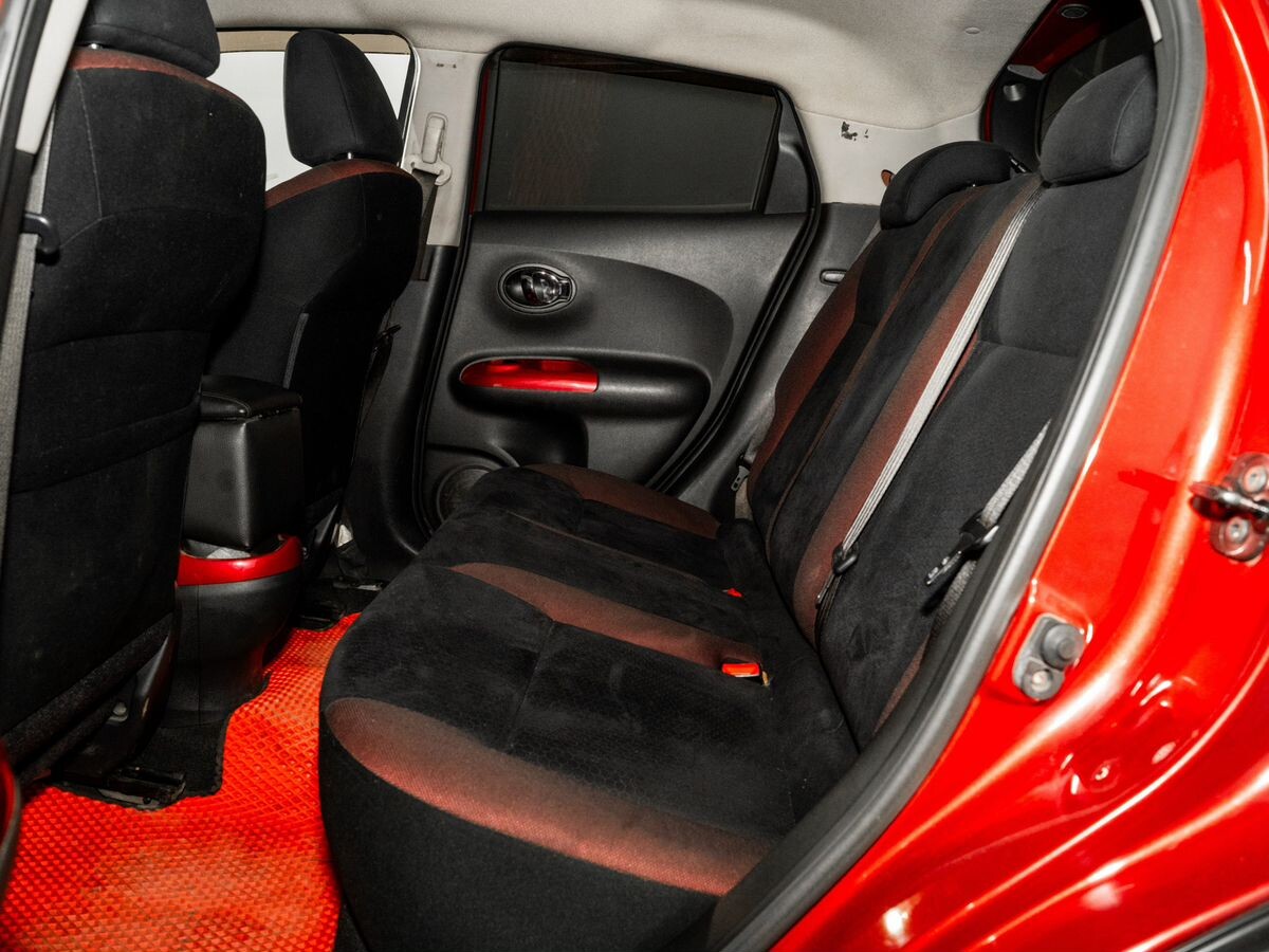 Nissan Juke 2012 - фото автомобиля