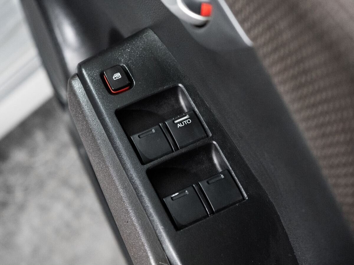 Honda Fit Shuttle 2011 - фото автомобиля