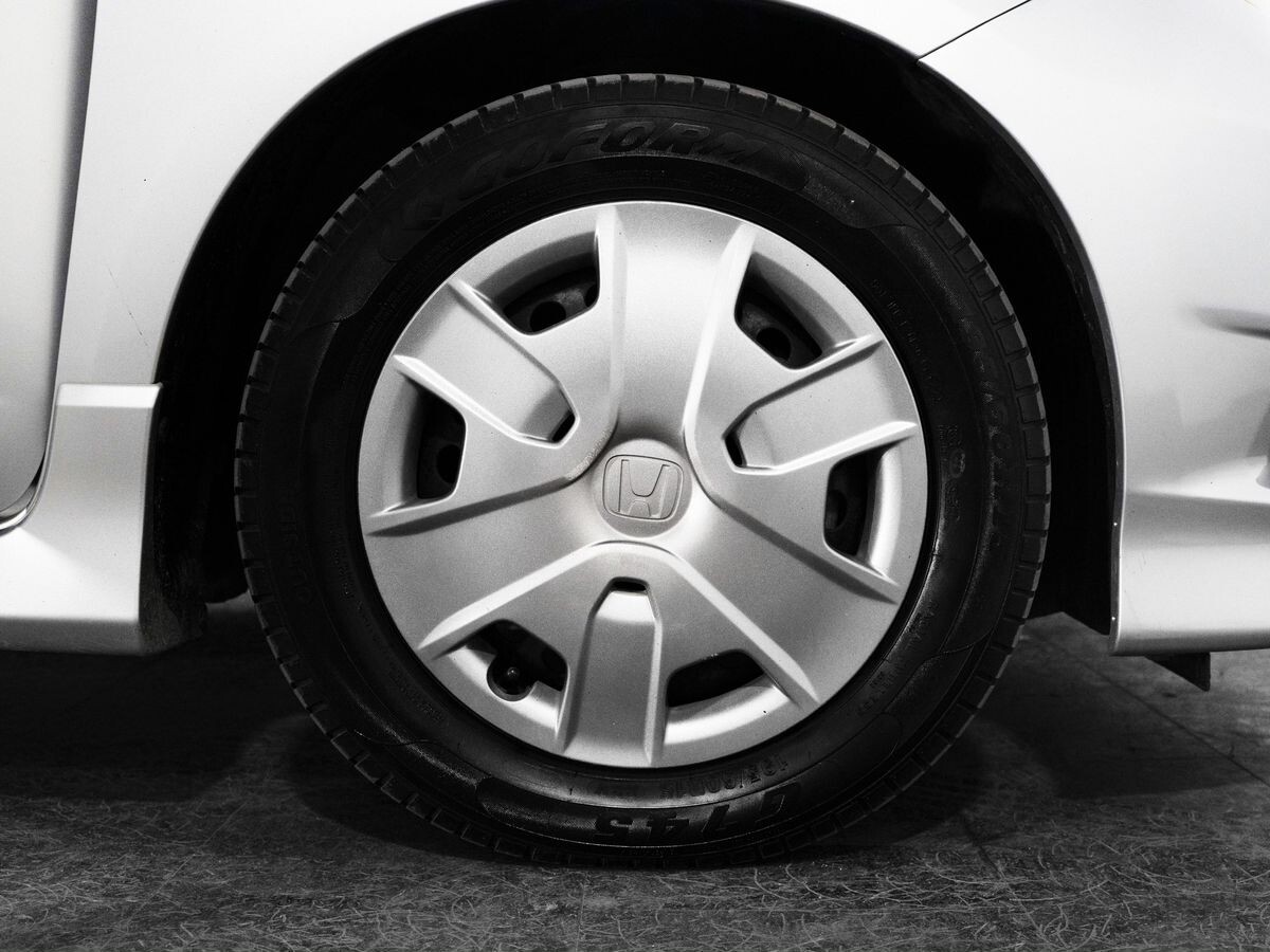 Honda Fit Shuttle 2011 - фото автомобиля