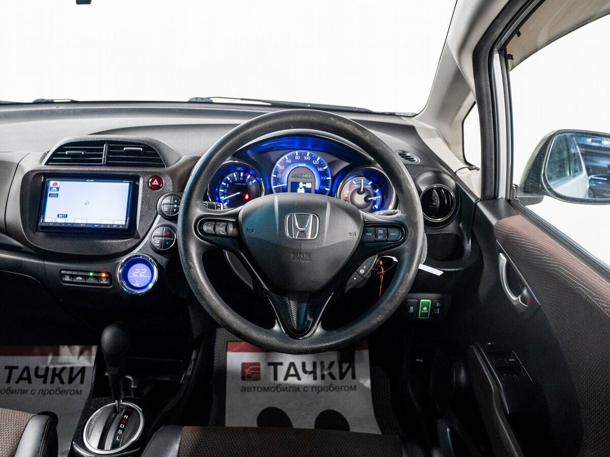 Honda Fit Shuttle 2011 - фото автомобиля