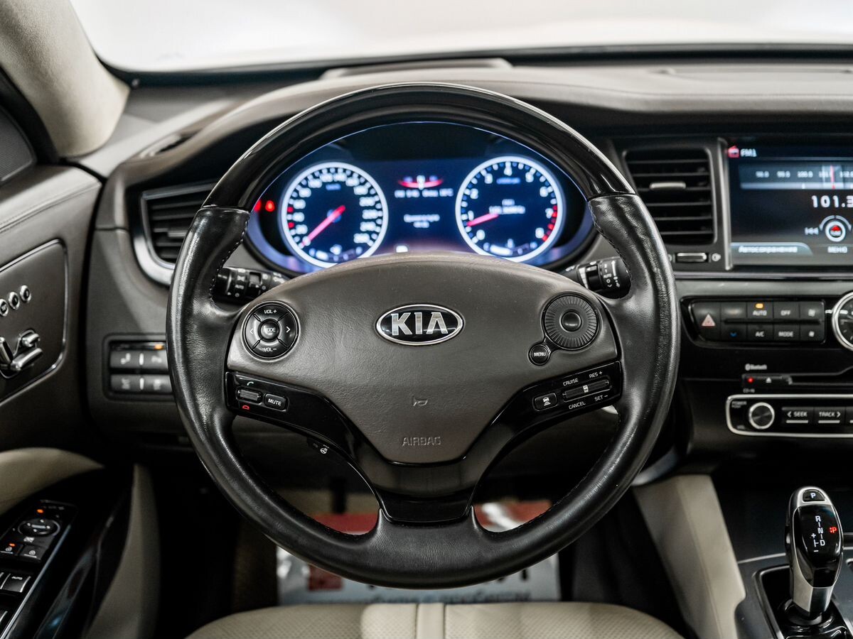 Kia Quoris 2013 - фото автомобиля