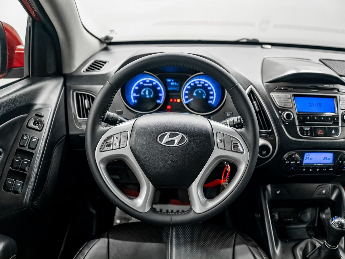 Hyundai ix35 2010 - фото автомобиля