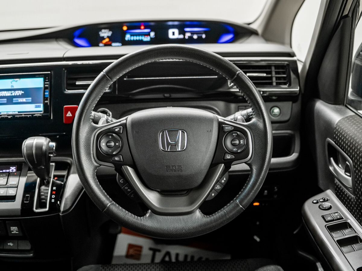 Honda Stepwgn 2019 - фото автомобиля