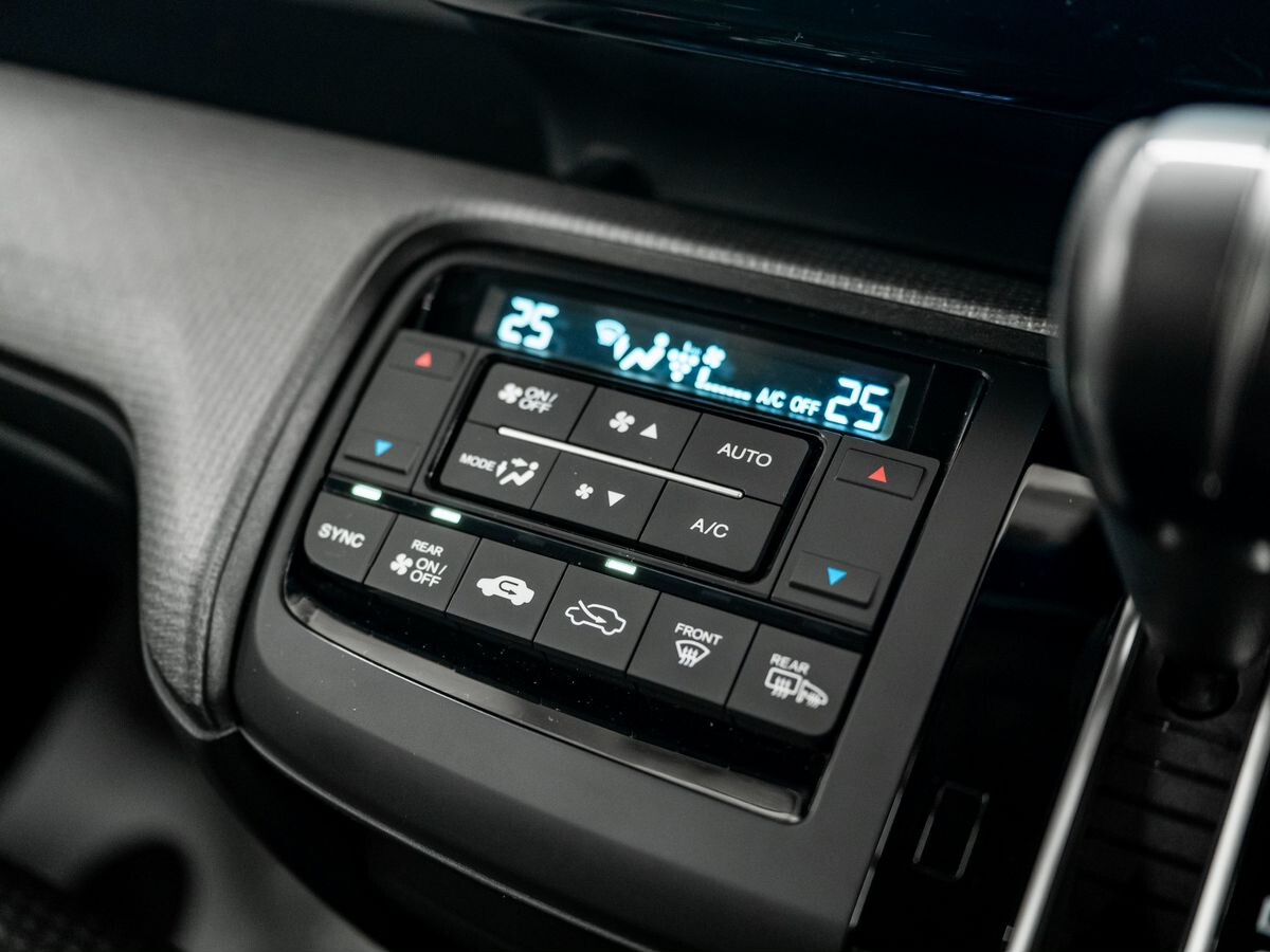 Honda Stepwgn 2019 - фото автомобиля