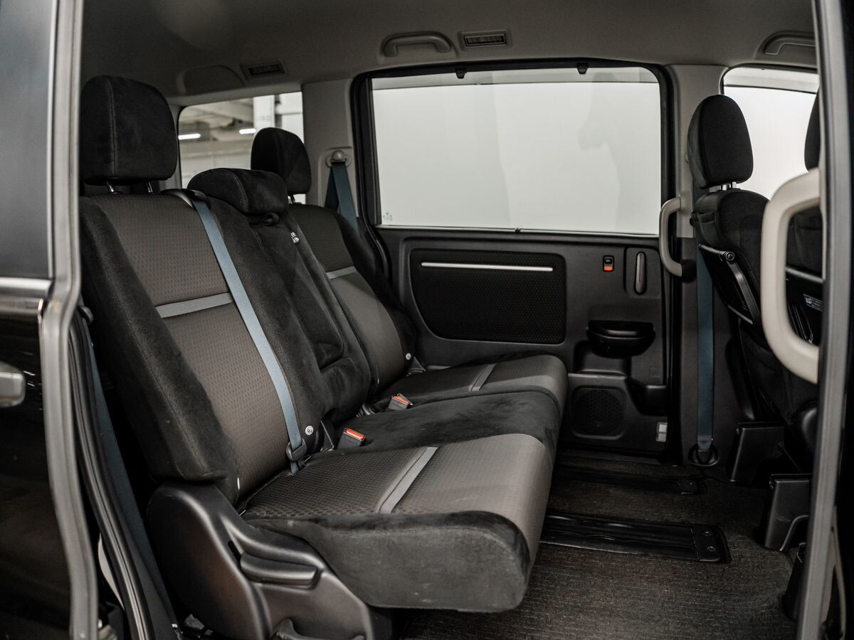 Honda Stepwgn 2019 - фото автомобиля
