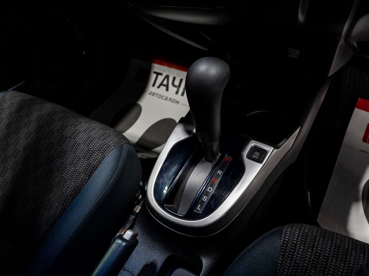 Honda Fit 2013 - фото автомобиля