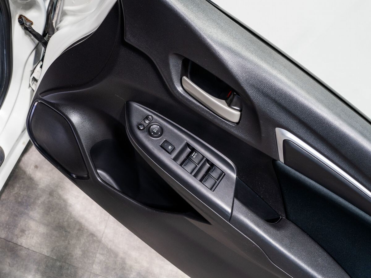 Honda Fit 2013 - фото автомобиля