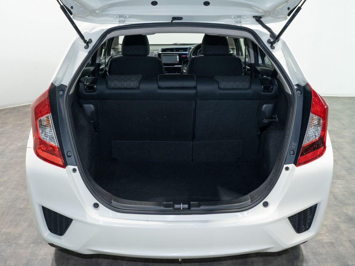 Honda Fit 2013 - фото автомобиля