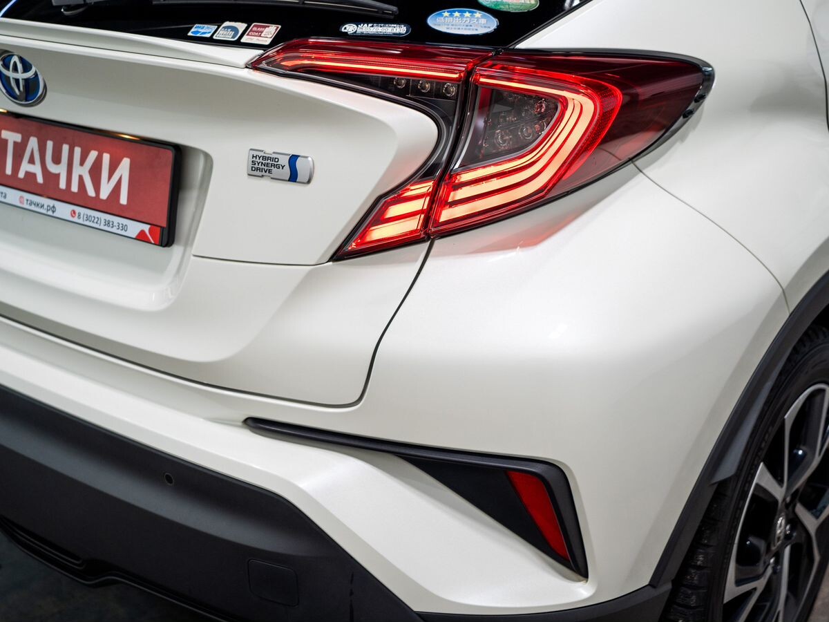 Toyota C-HR 2018 - фото автомобиля