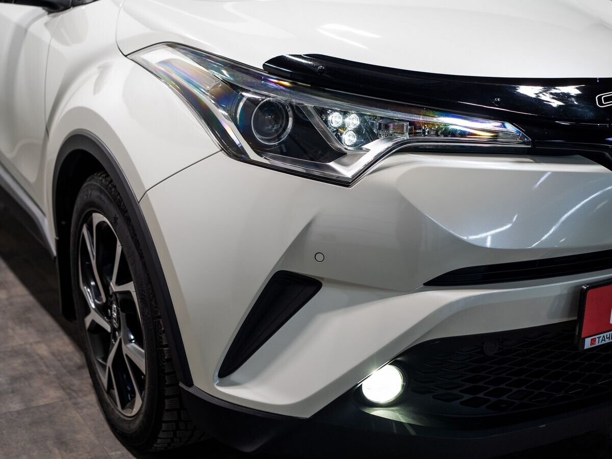 Toyota C-HR 2016 - фото автомобиля
