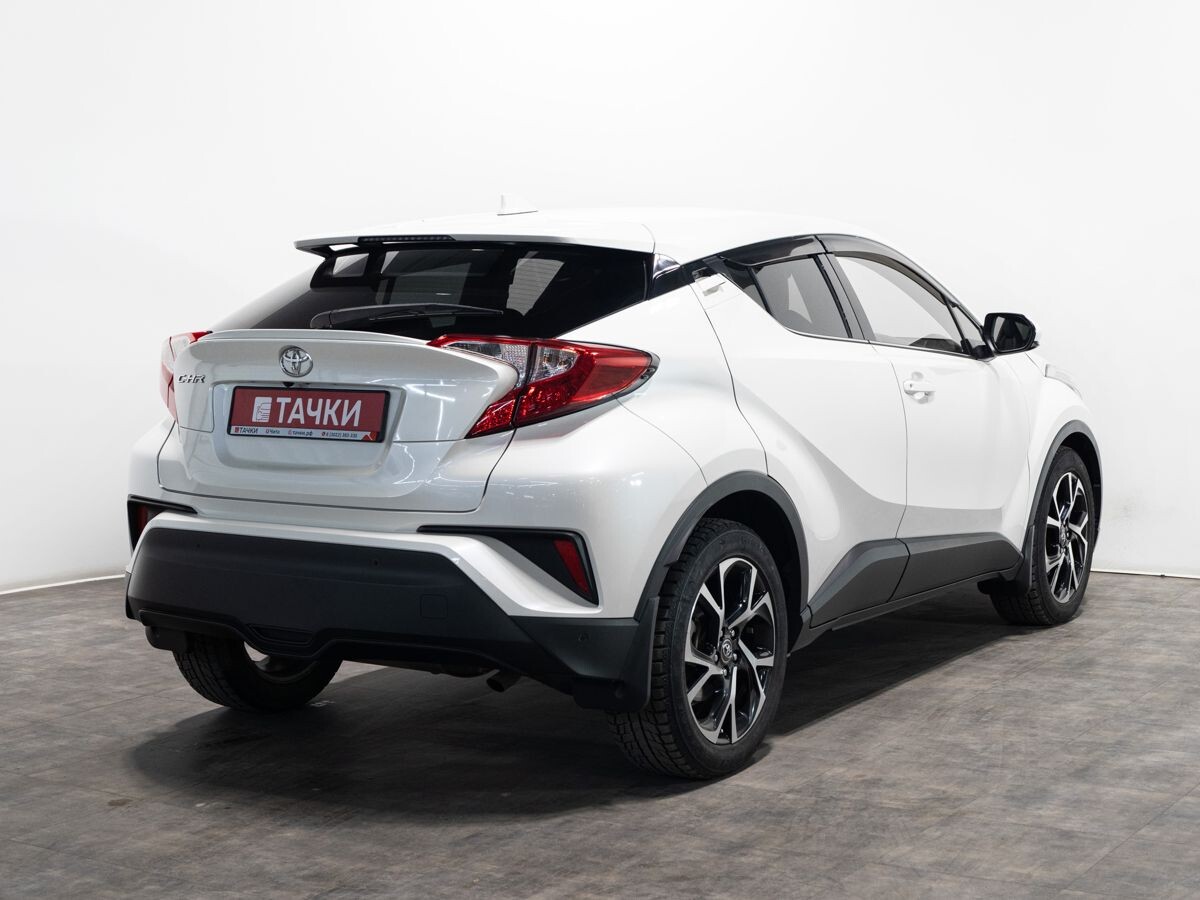 Toyota C-HR 2016 - фото автомобиля