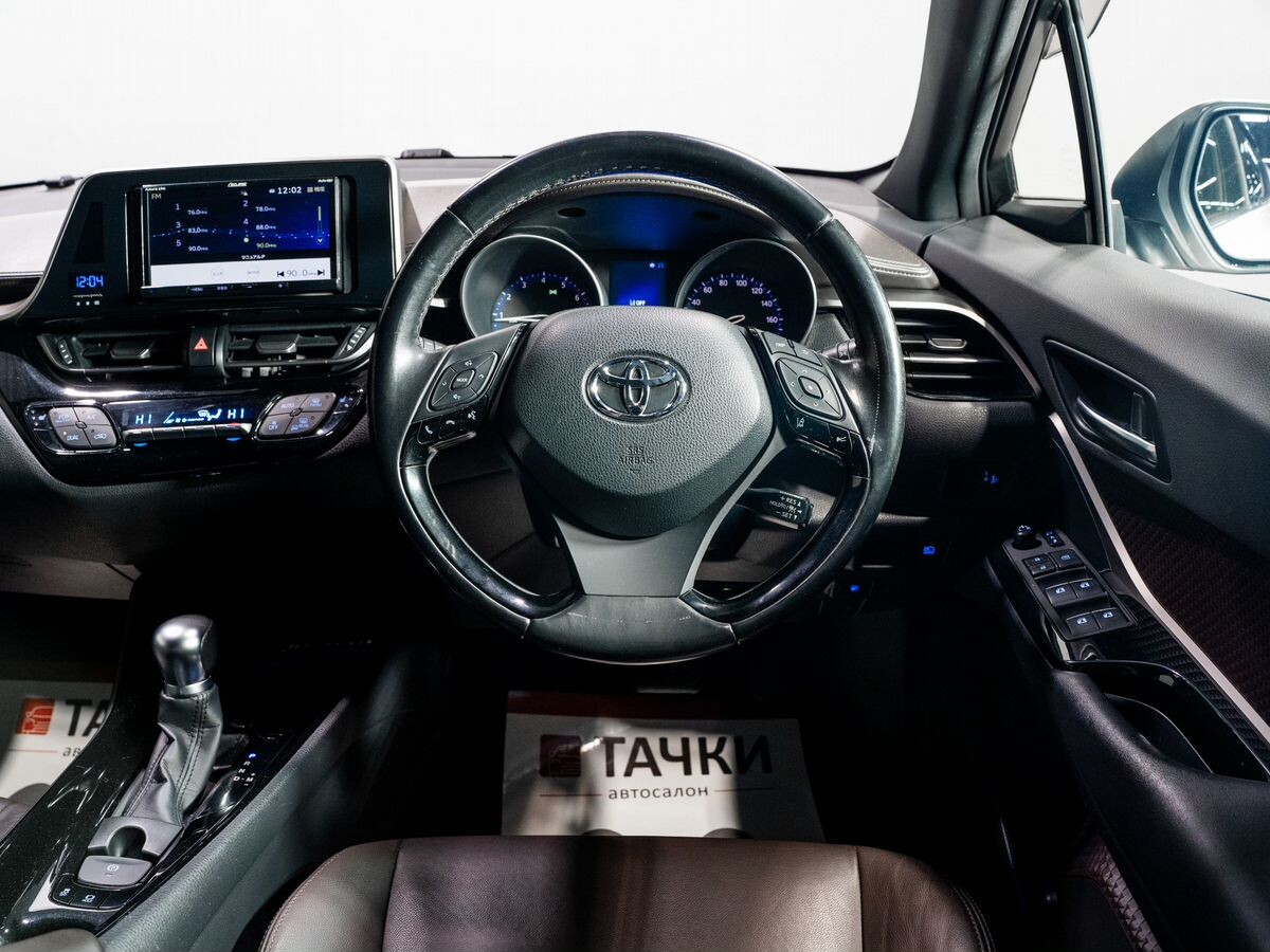 Toyota C-HR 2016 - фото автомобиля