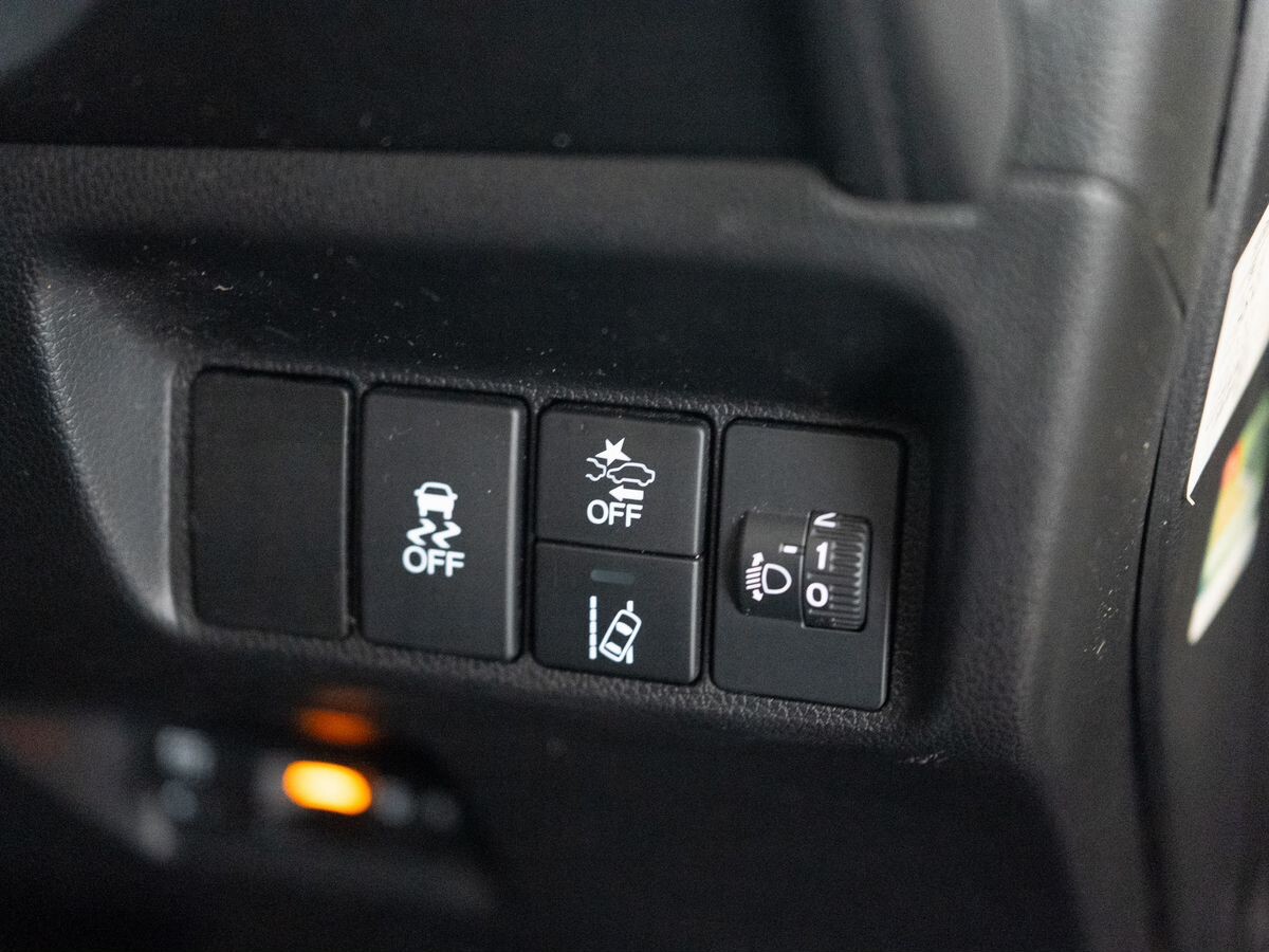 Honda Shuttle 2019 - фото автомобиля