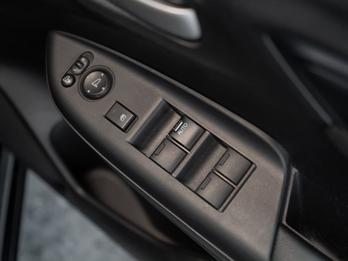 Honda Shuttle 2019 - фото автомобиля