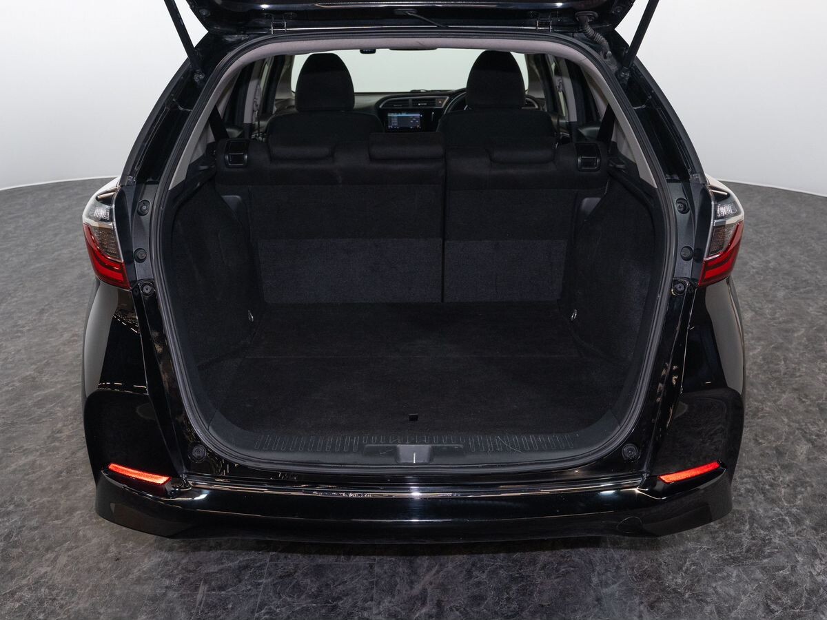 Honda Shuttle 2019 - фото автомобиля