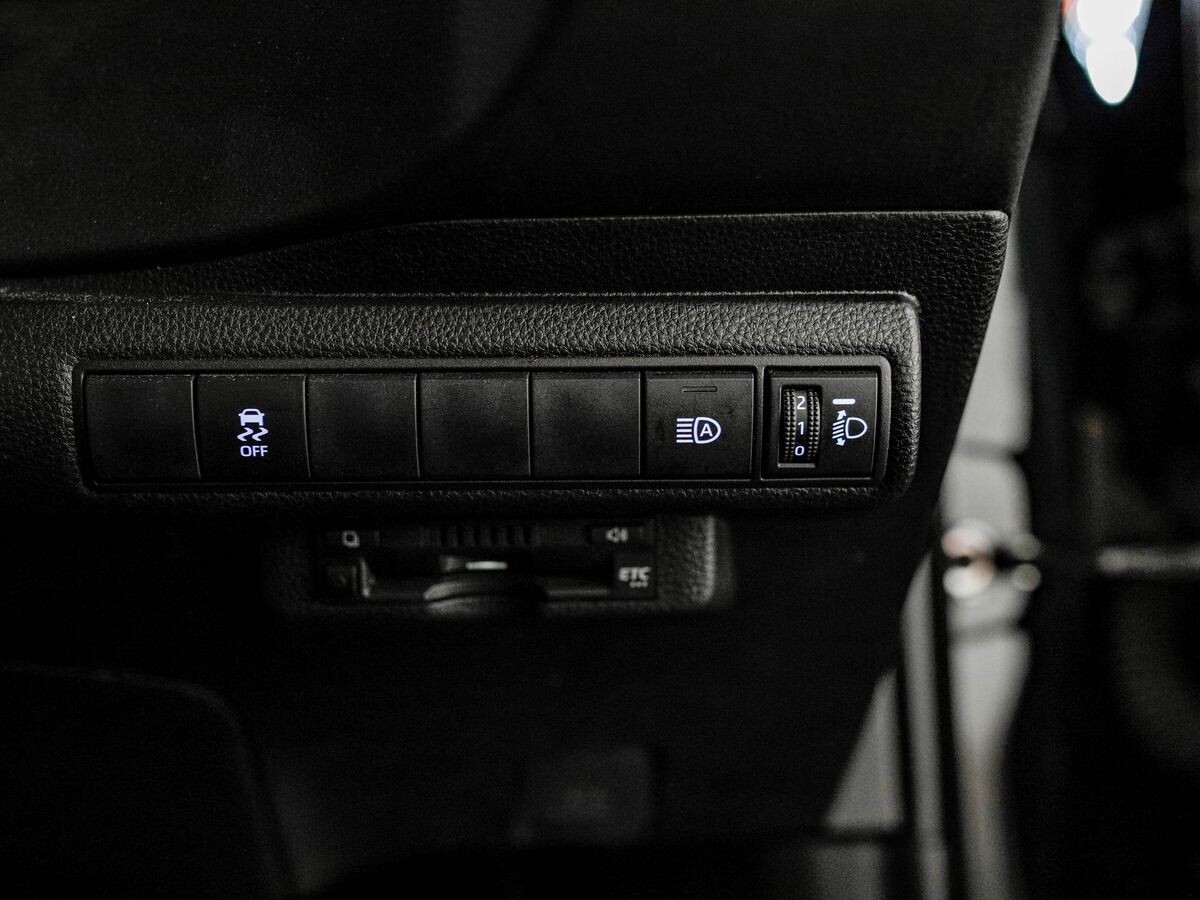 Toyota Corolla 2019 - фото автомобиля
