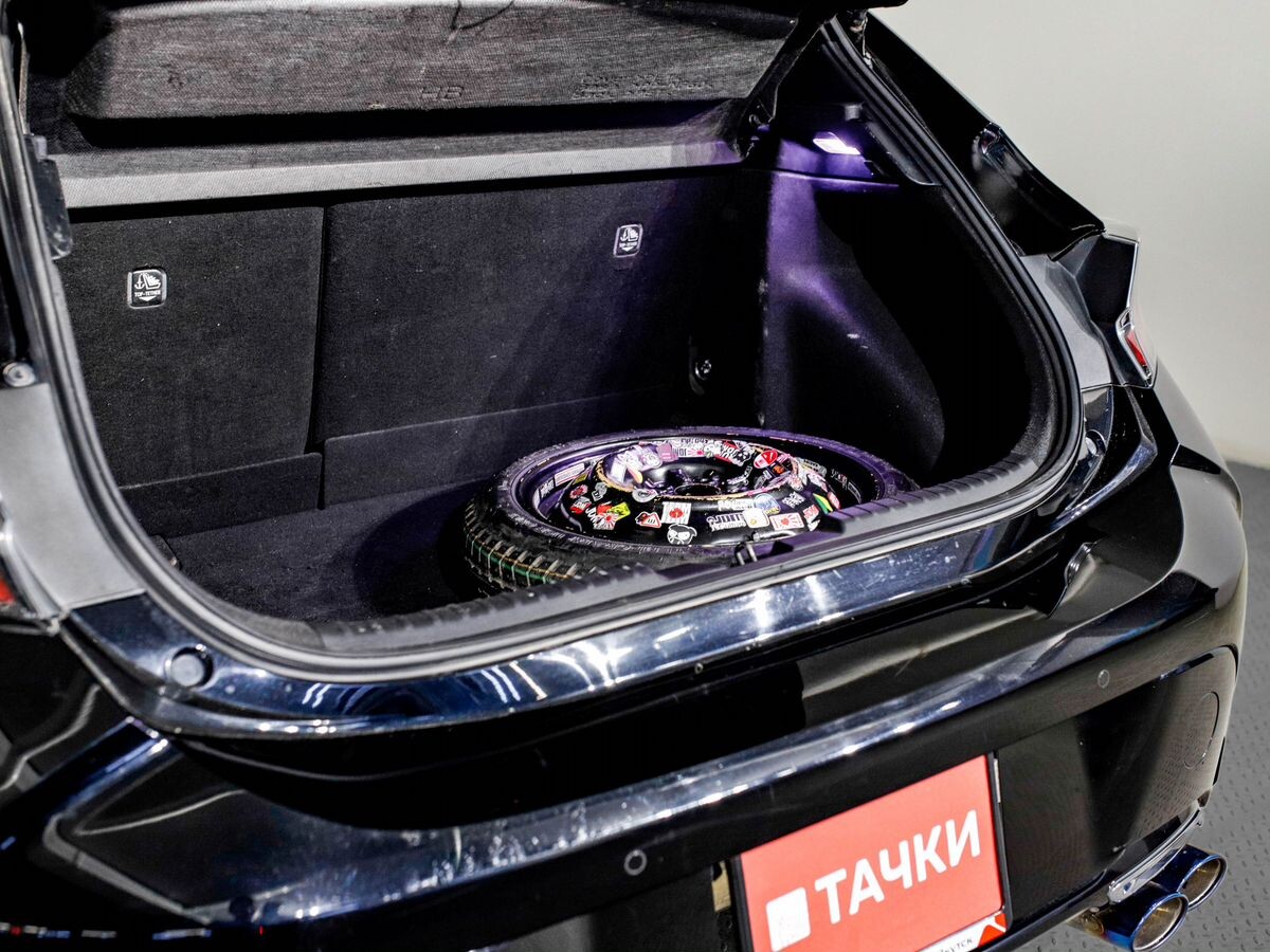Toyota Corolla 2019 - фото автомобиля