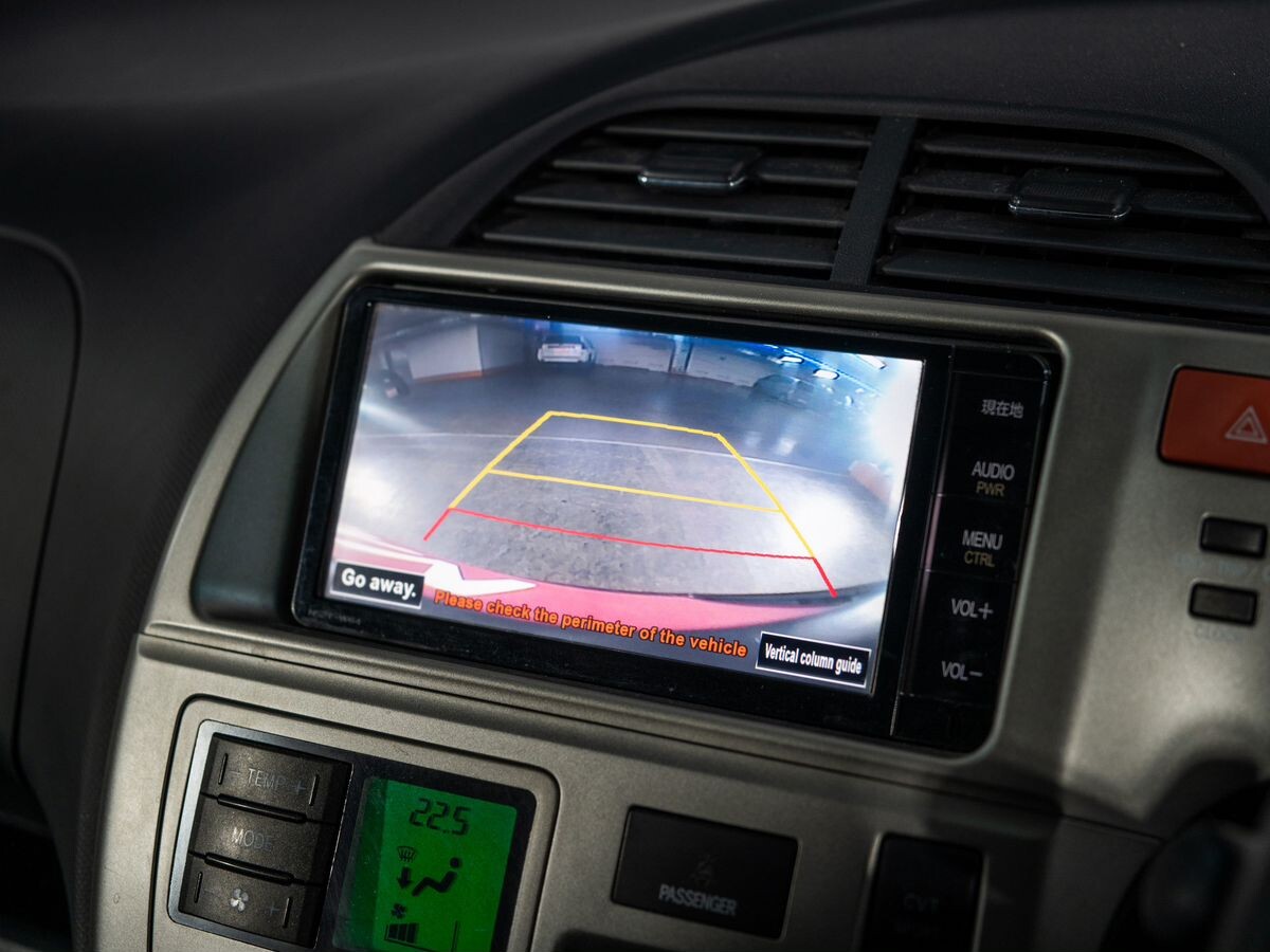Toyota Ractis 2010 - фото автомобиля