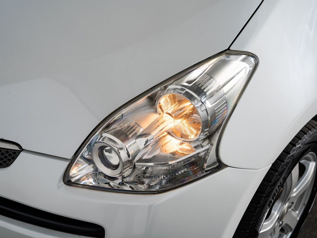 Toyota Ractis 2010 - фото автомобиля