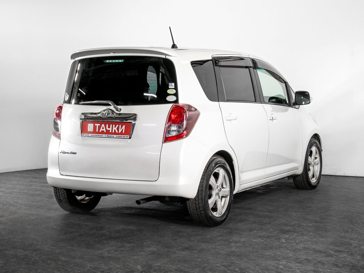 Toyota Ractis 2010 - фото автомобиля
